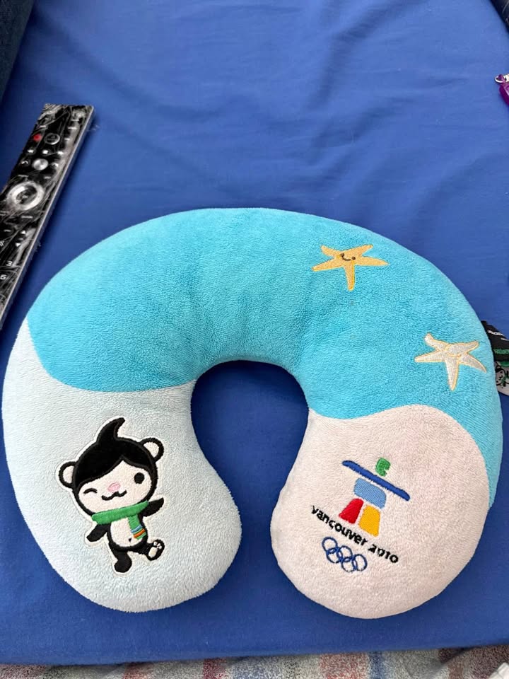 Vancouver olympics 2010 travel neck pillow small