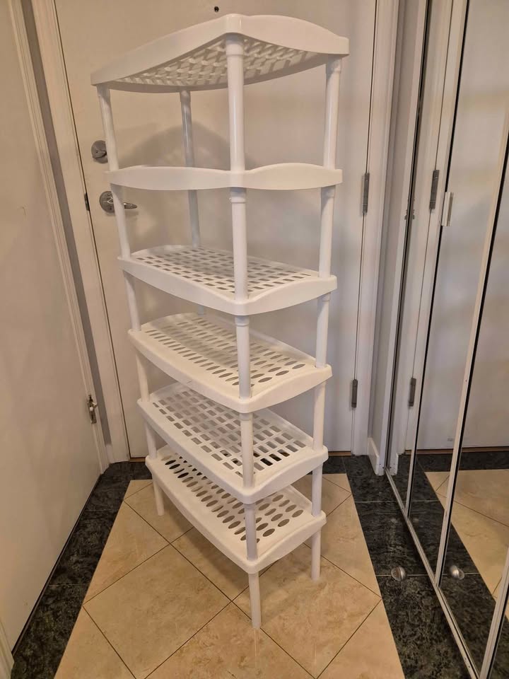 Plastic shoe rack / stackable shelves - photo 3