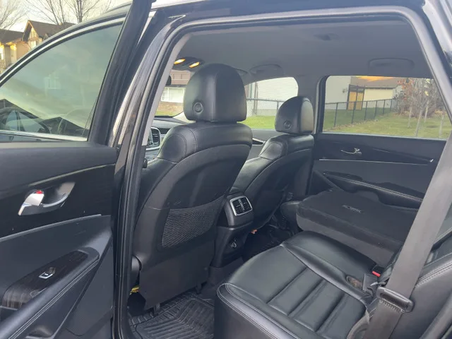2019 Kia Sorento AWD image indicator(6)