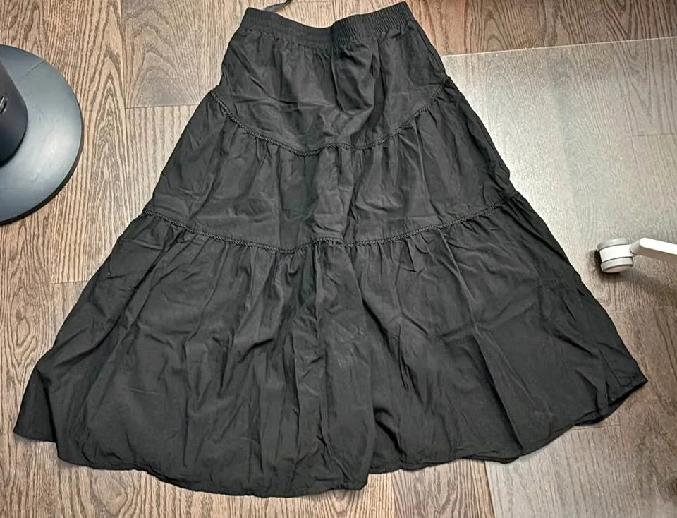 Black Long Skirt thumbnail
