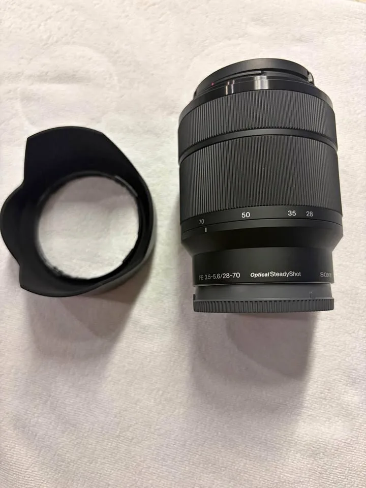 SONY 28-70mm F3.5-5.6 FE OSS Zoom Lens SEL2870 NEW