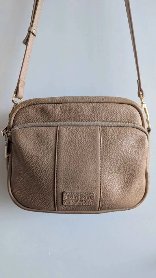 Pom Pom London Leather Crossbody Plus Bag image indicator(2)