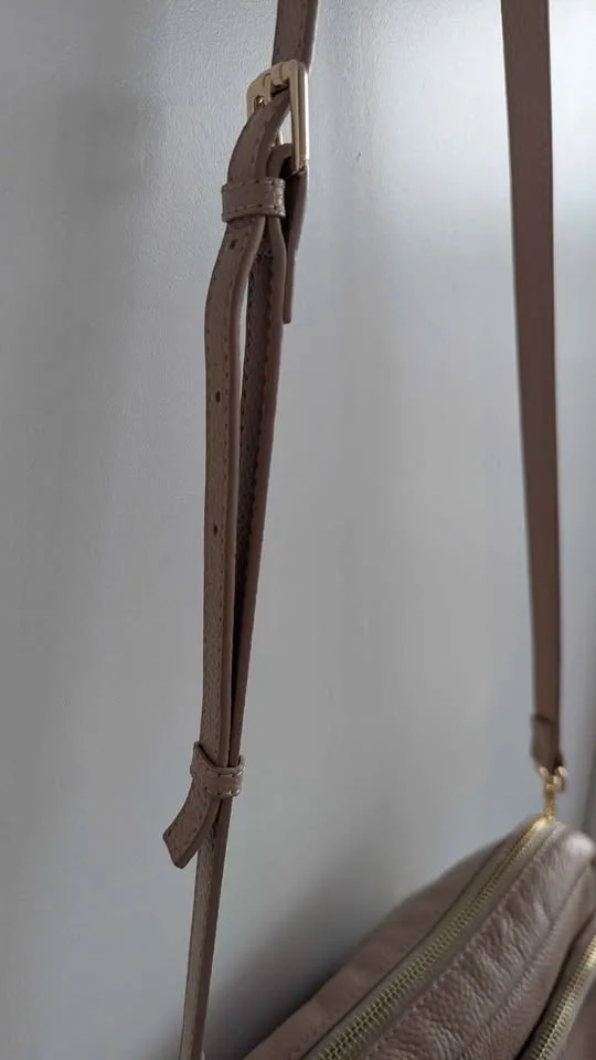 Pom Pom London Leather Crossbody Plus Bag image indicator(4)