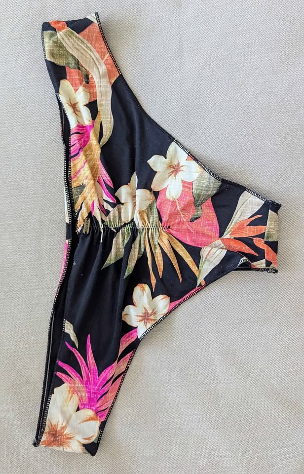 Black / Floral Bikini - photo 4