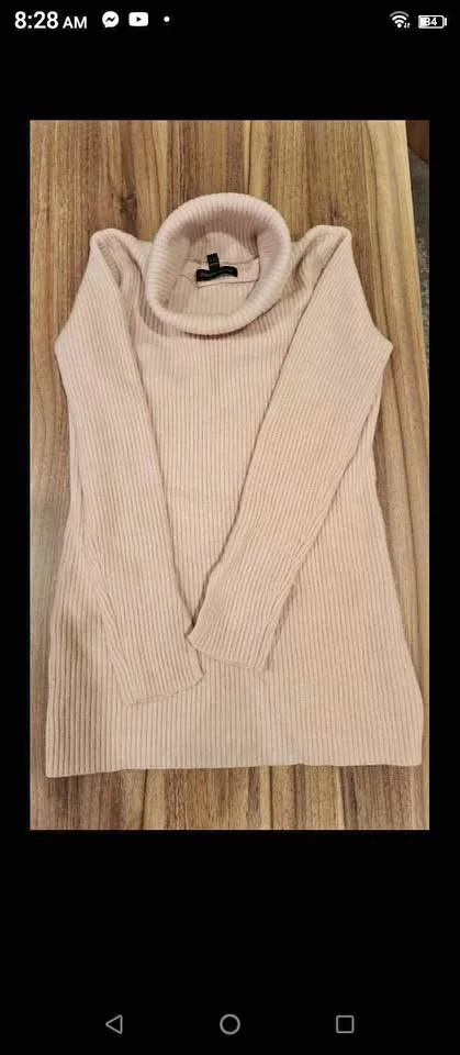 Sweater 8"L Neck Soft Pink Heavy Warm Wool Banana Republic thumbnail