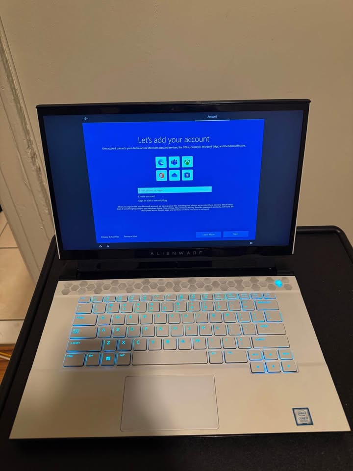 Alienware M15 r2 Gaming Laptop - photo 3