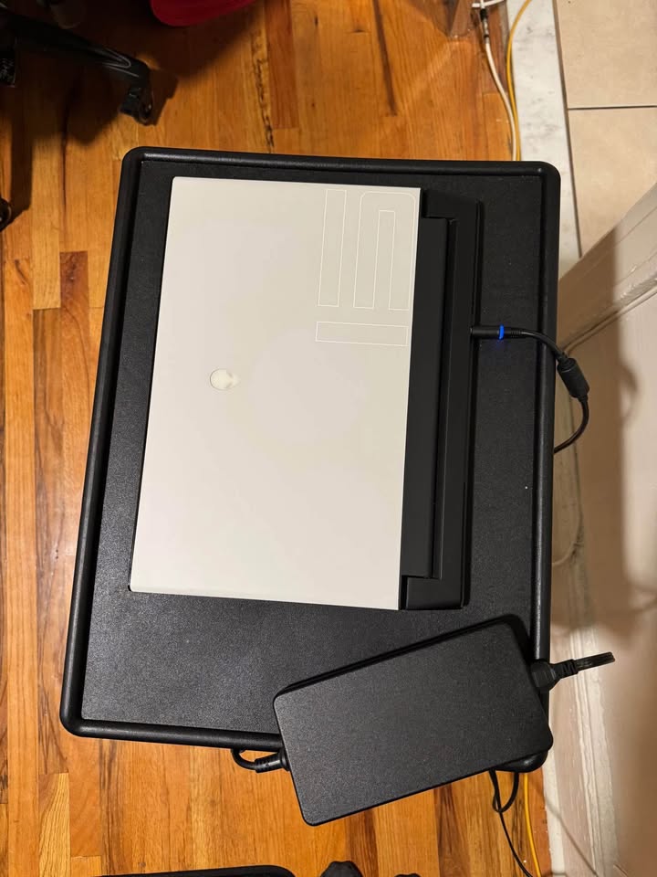 Alienware M15 r2 Gaming Laptop - photo 5