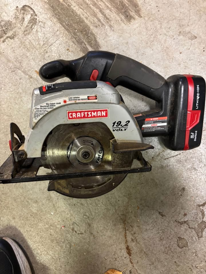 Craftsman Cordless Saw and Drill - photo 3