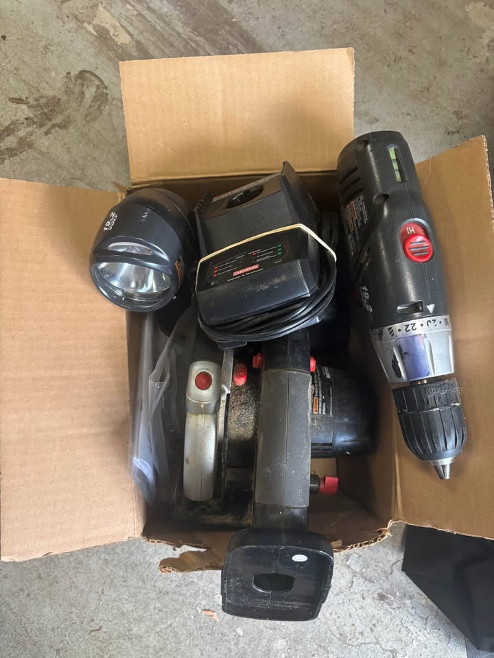 Craftsman Cordless Saw and Drill - photo 5