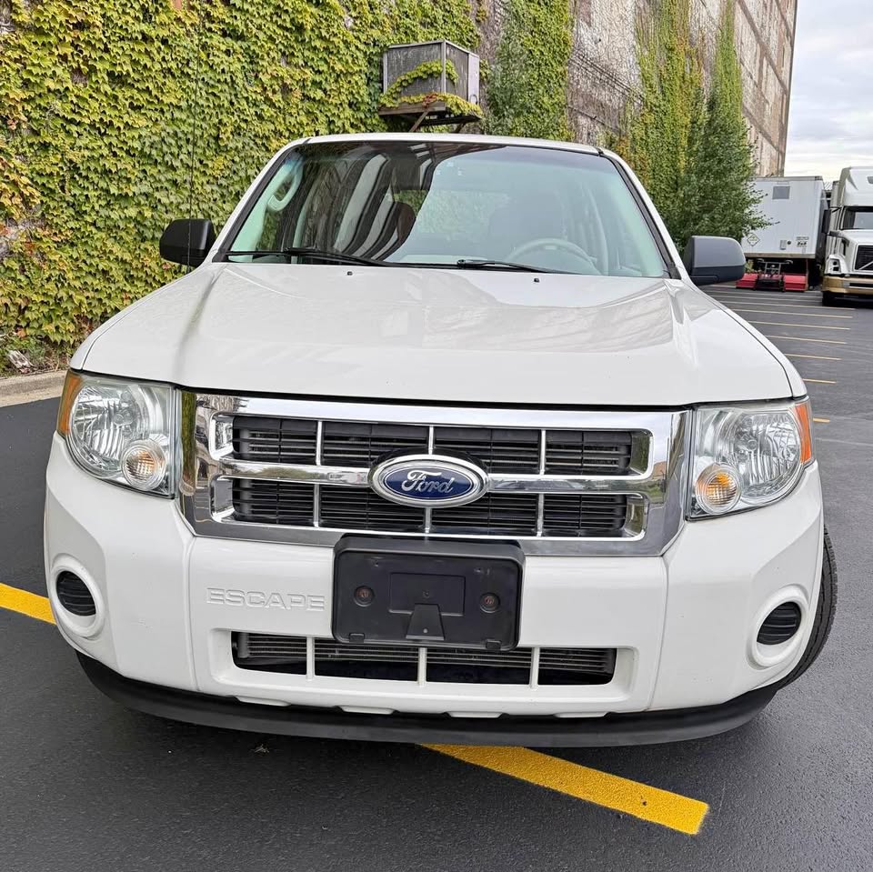 2010 Ford Escape · XLS Sport Utility 4D