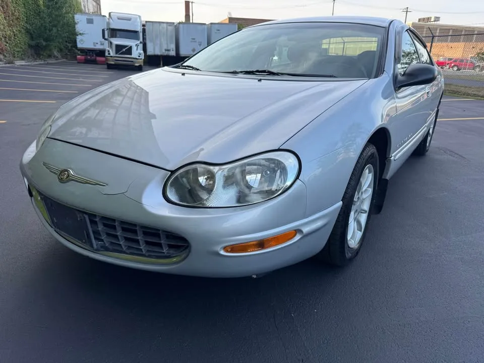 2000 Chrysler Concorde · LX Sedan 4D image indicator(2)