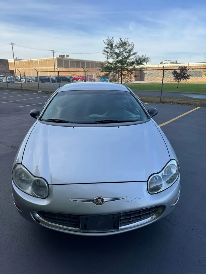 2000 Chrysler Concorde · LX Sedan 4D image indicator(4)