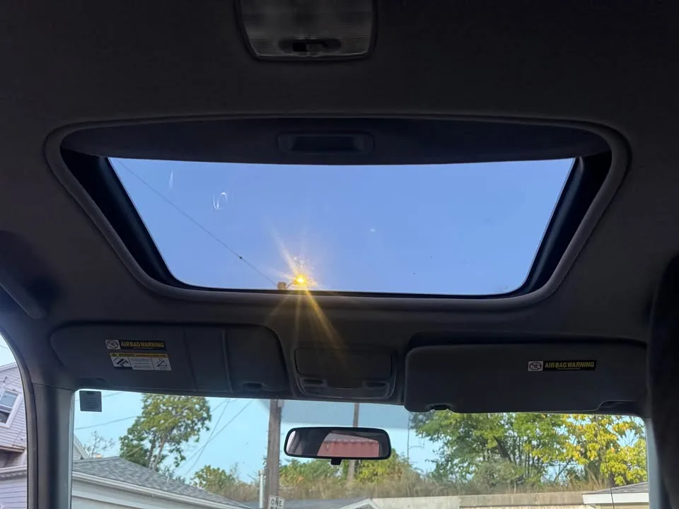 2004 Honda CR-V · EX Sport Utility 4D image indicator(4)