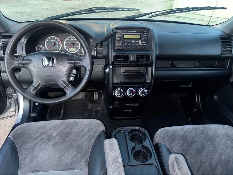 2004 Honda CR-V · EX Sport Utility 4D image indicator(5)