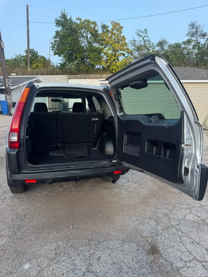 2004 Honda CR-V · EX Sport Utility 4D image indicator(8)