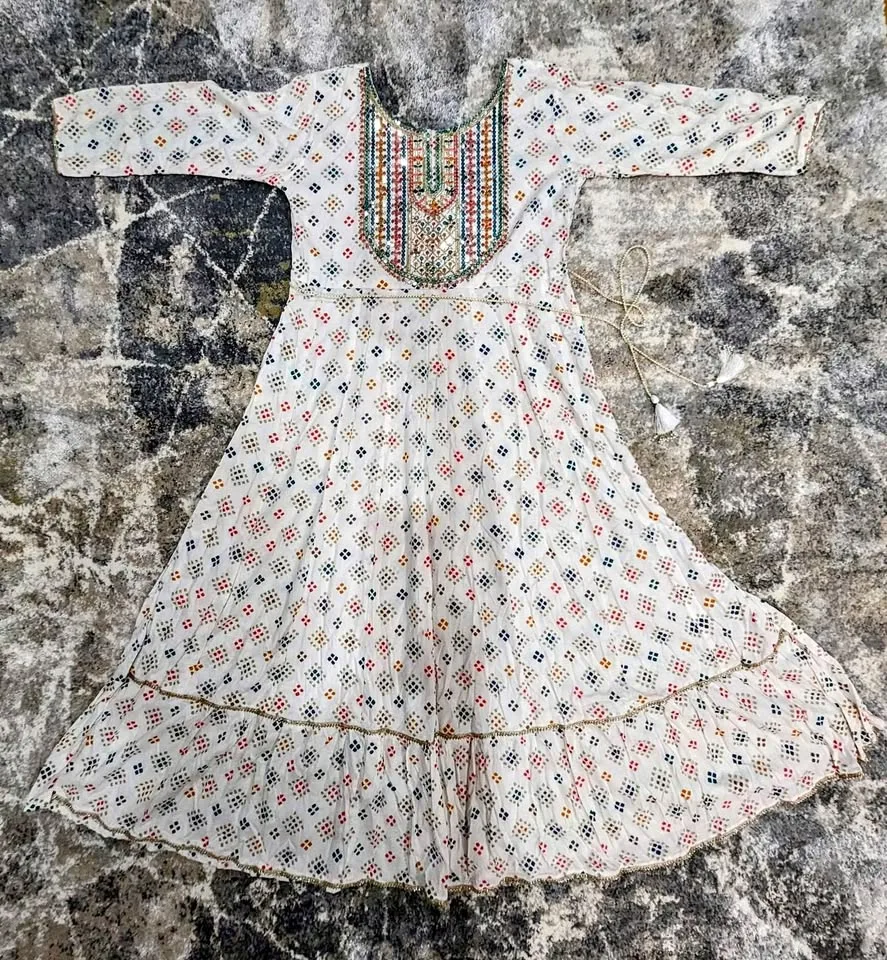 White maxi dress with color pattern - Size L thumbnail