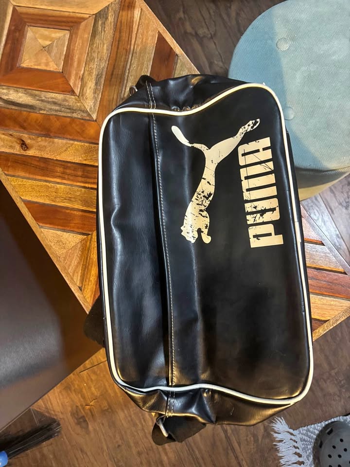 Puma Airliner Messenger Bag