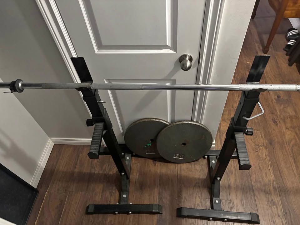 Adjustable rack/Bar/50lb plates
