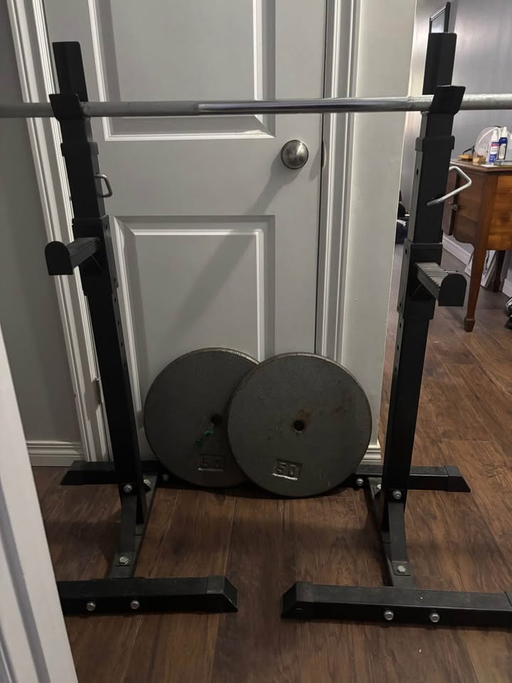 Adjustable rack/Bar/50lb plates - photo 2