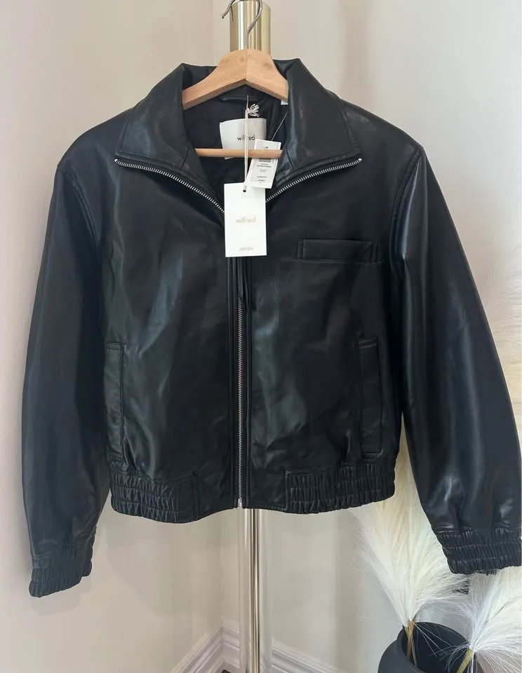 Aritzia Josephine Bomber Leather Jacket Size 2XS NWT image indicator(3)