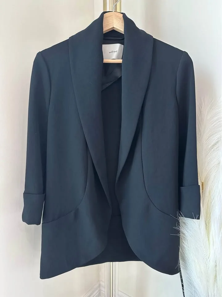 Aritzia North Blazer Size 2XS image indicator(2)