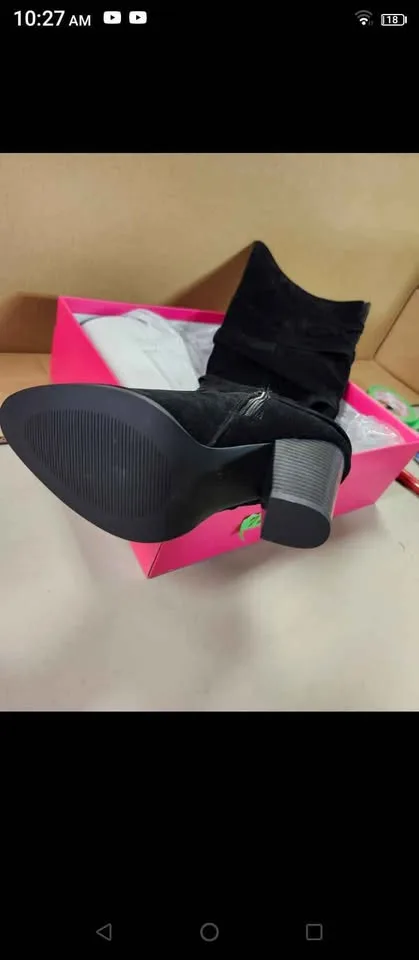 Boots full leg black size 6.5 image indicator(3)