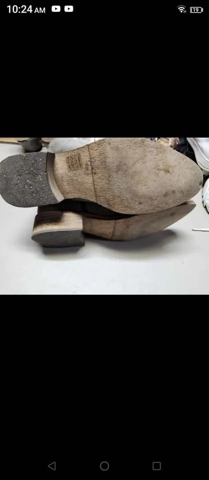 Like new Boots/ shoes Suede/ grey shoes size 41 wood heels image indicator(4)