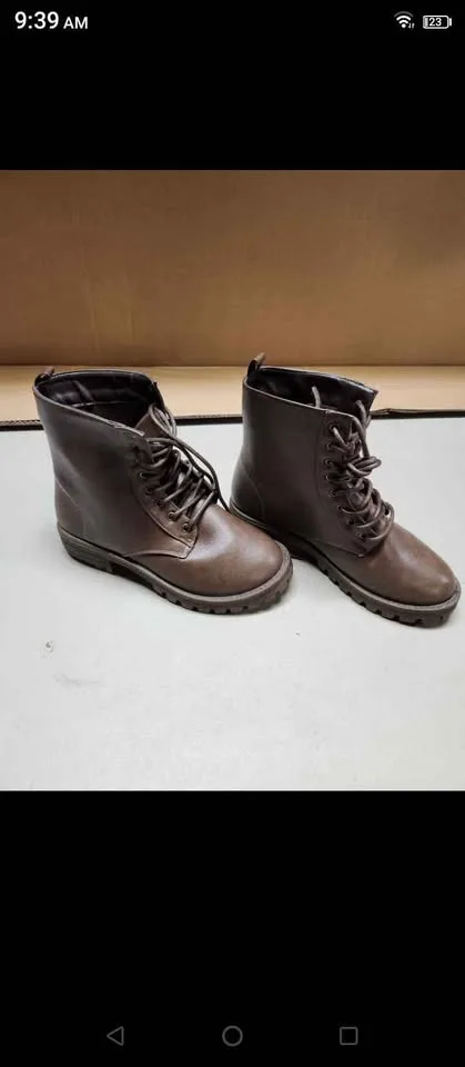 Brand new Kodiak Boots new size 8 image indicator(3)