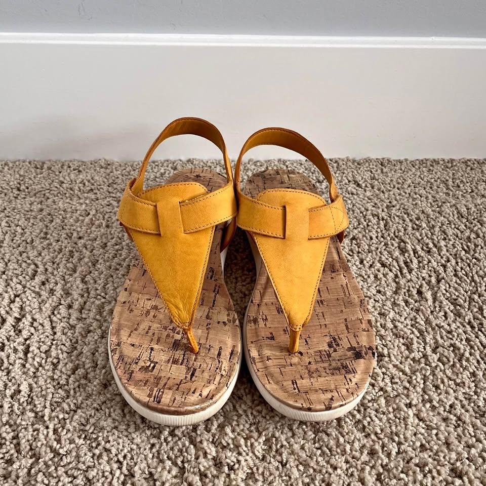 Naturalizer Sandals Size 7.5