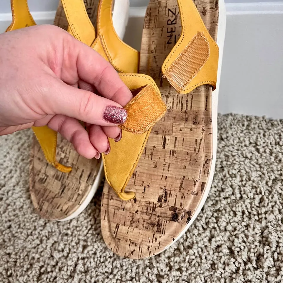 Naturalizer Sandals Size 7.5 image indicator(3)