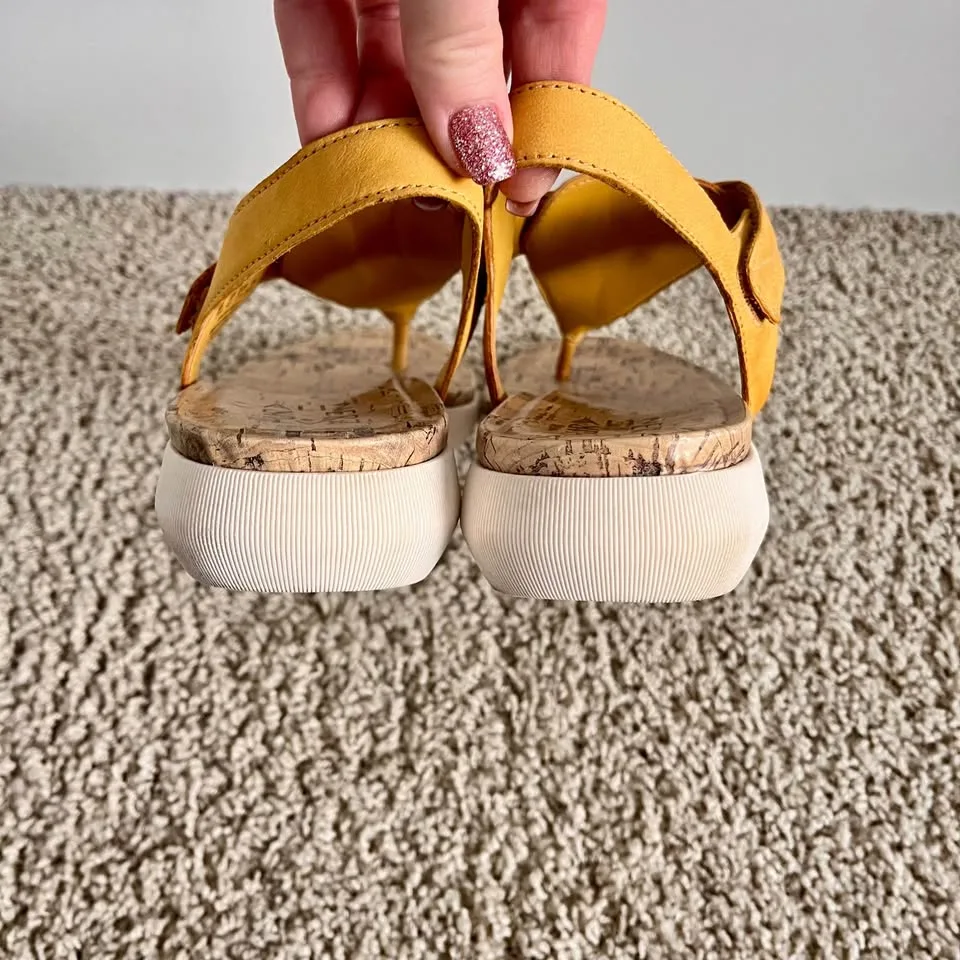 Naturalizer Sandals Size 7.5 image indicator(5)