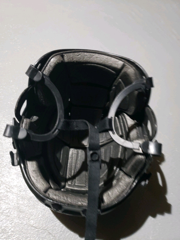 Extra Large Rebok Skating/hokey helmet - photo 3