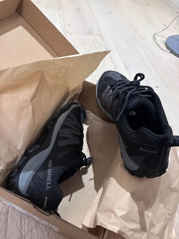 BNIB Men's Merrell Accentor 3 E-mesh. US 8.5. image indicator(6)