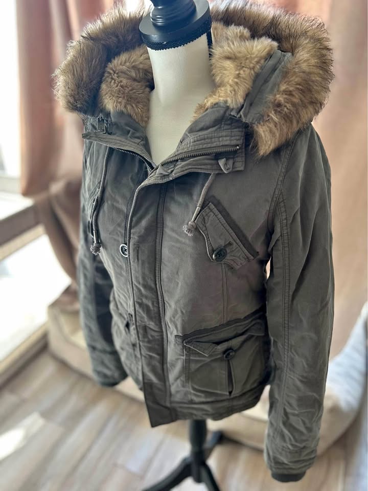 TNA Aritzia Platoon Jacket in size Small
