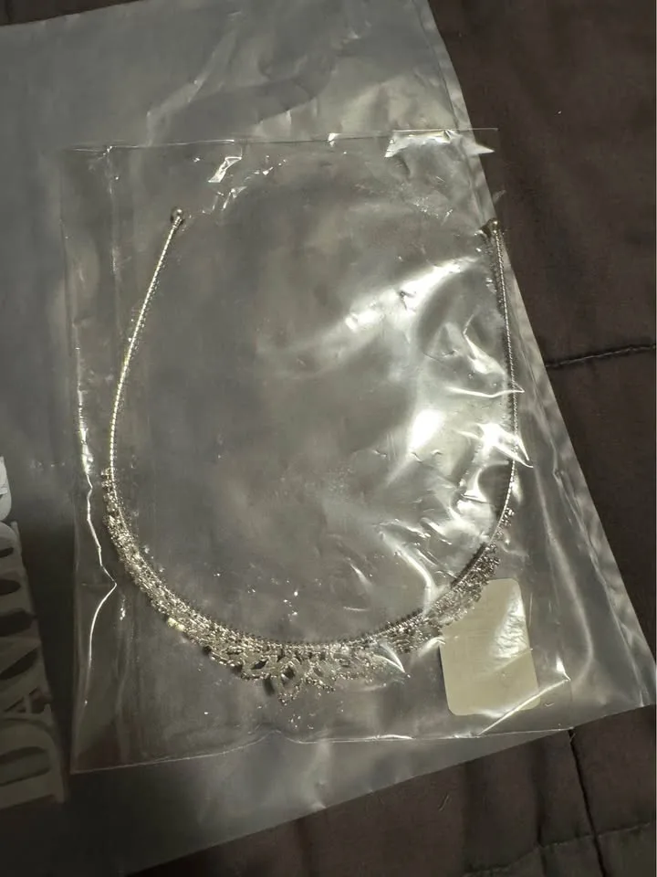 👑 Bridal Tiara – Never Worn! ✨ image indicator(6)