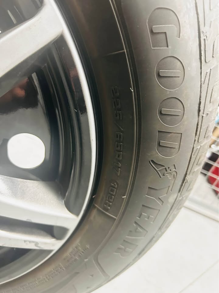 Goodyear Winter Tires Ultra Grip - photo 3