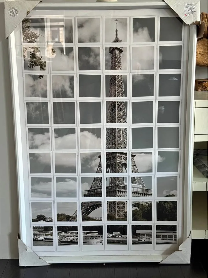 Eiffel Tower wall art thumbnail