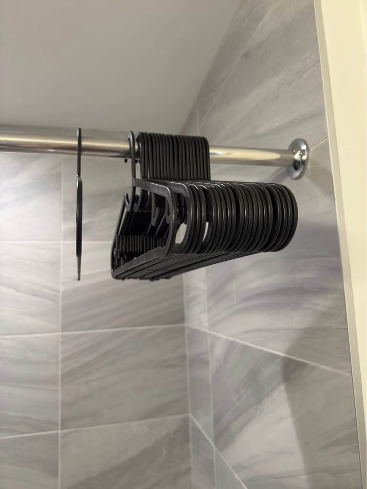 Hangers - photo 2