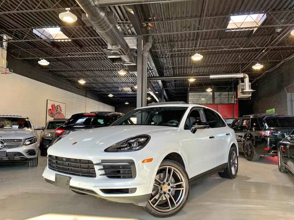 2019 Porsche Cayenne thumbnail