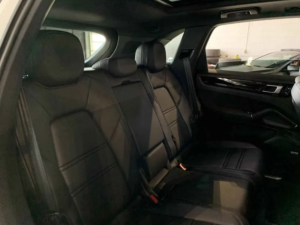 2019 Porsche Cayenne image indicator(9)