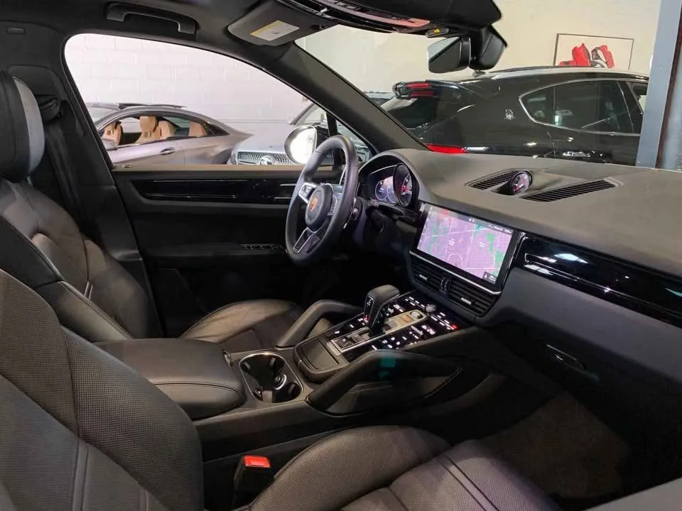 2019 Porsche Cayenne image indicator(10)
