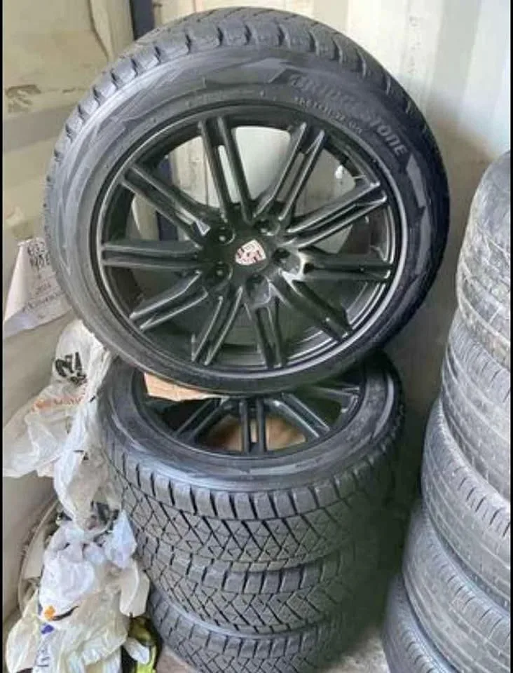 Porsche 275/45/R20 winter tires with rims thumbnail