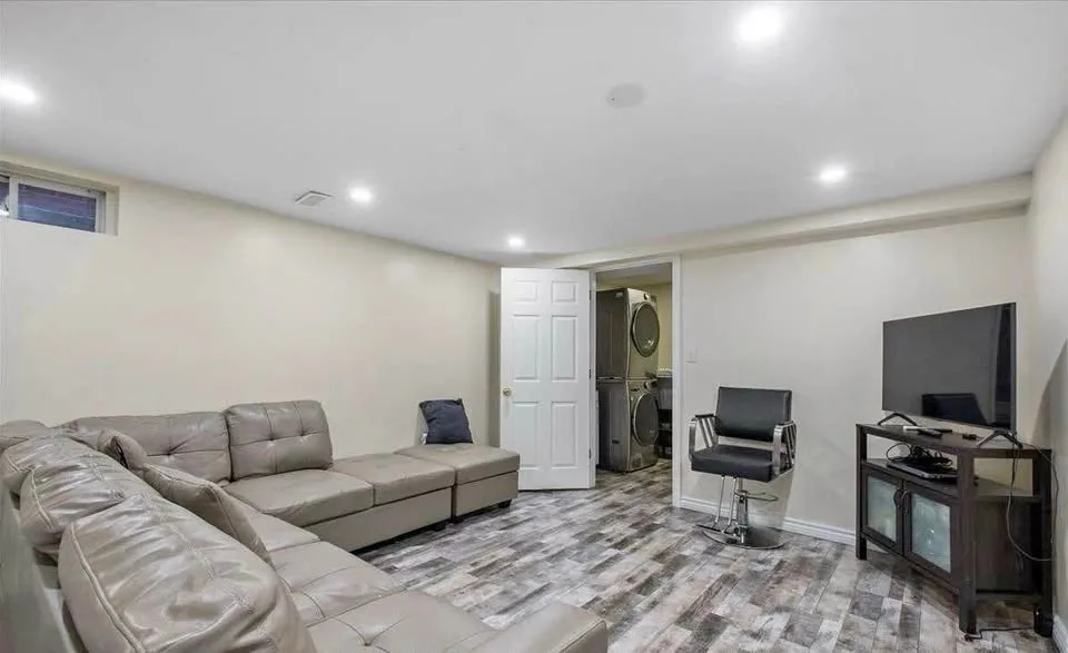 1 Bed 1 Bath - Apartment thumbnail