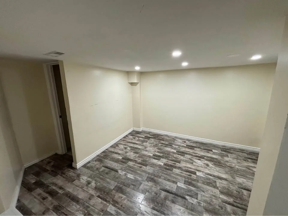 Private room for rent image indicator(2)