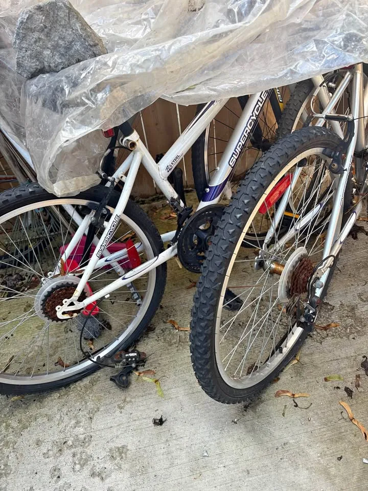 2 bikes for Kids/Teens thumbnail