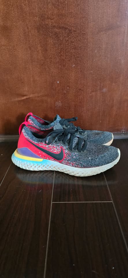 used Nike epic react dark grey men size 9 - photo 2