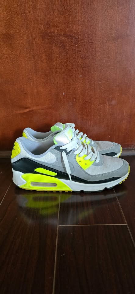 Nike Air Max 90 lightning yellow men size 9.5 - photo 2