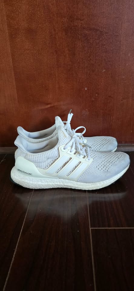 used adidas ultraboost 1.0 white men size 9 - photo 2