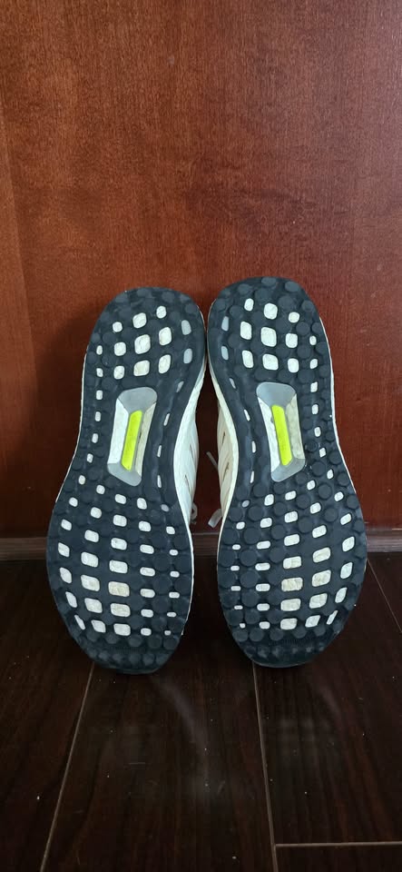 used adidas ultraboost 1.0 white men size 9 - photo 4