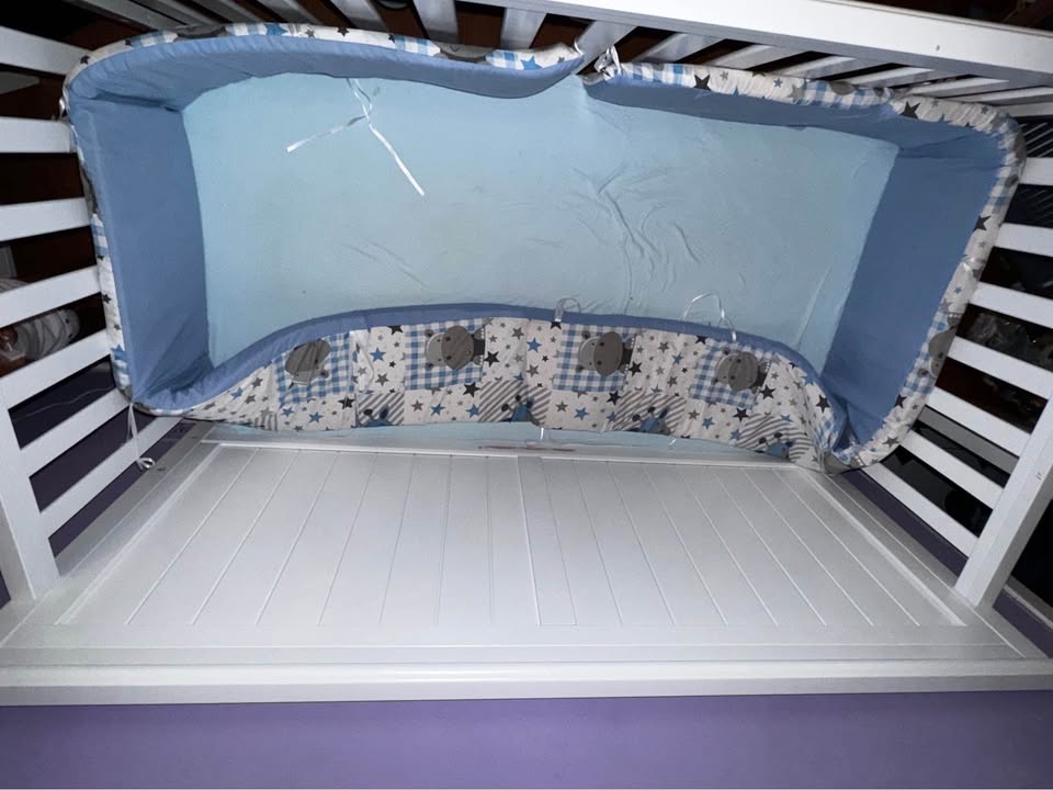 Graco Baby Crib PICK UP ONLY - photo 5